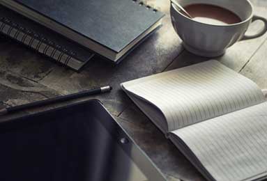 西甲媒体透露：皇马巨星贝林厄姆伤愈复出后，将替换居莱尔在中场的位置